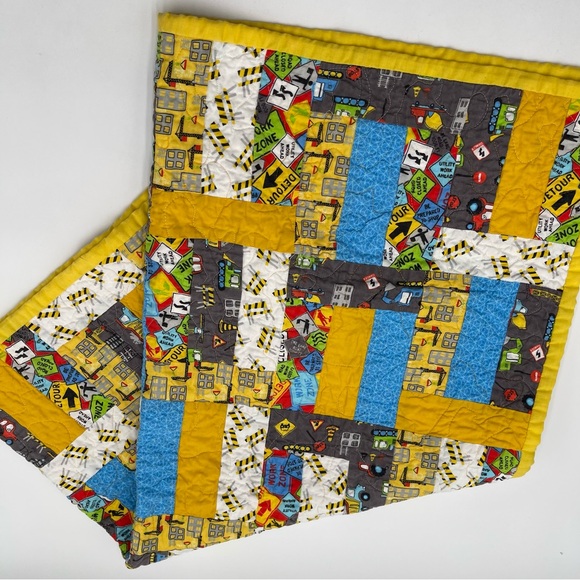 Quilt Handmade Child's Baby Patchwork Hand Quilted Trucks Construction Blanket - Picture 7 of 7